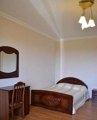 Отель Ararat House Цандрыпш Семейный номер с ванной комнатой-3